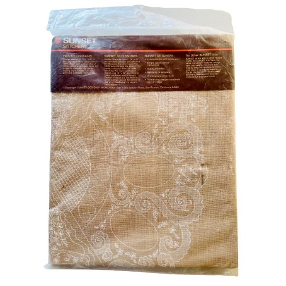 Vintage 1983 Sunset Stitchery  Embroidery Kit - Picture 2 of 2
